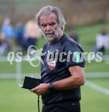 Fussball. Kaerntner Liga. Koettmannsdorf gegen Donau. Schiedsrichter Gerhard Lukas Meschnark. Koettmannsdorf, 29.10.2023.
Foto: Kuess
www.qspictures.net
---
pressefotos, pressefotografie, kuess, qs, qspictures, sport, bild, bilder, bilddatenbank