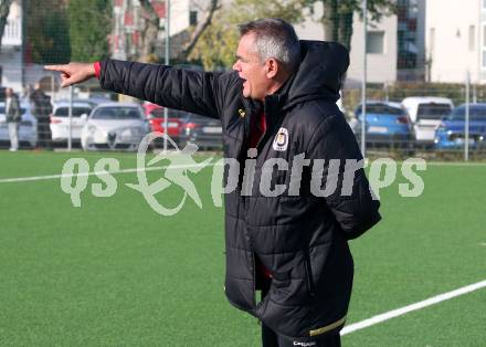 Fussball Kaerntner Liga. SK Austria Klagenfurt gegen SAK. Trainer Robert Micheu  (Austria Klagenfurt). Klagenfurt, am 28.10.2023.
Foto: Kuess
---
pressefotos, pressefotografie, kuess, qs, qspictures, sport, bild, bilder, bilddatenbank