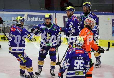 EBEL. Eishockey Bundesliga. EC VSV gegen Moser Medical Graz99ers. Torjubel Dylan Macpherson, John Hughes, Kevin Hancock, Robert Sabolic  (VSV). Villach, am 3.11.2023
Foto: Kuess
www.qspictures.net
---
pressefotos, pressefotografie, kuess, qs, qspictures, sport, bild, bilder, bilddatenbank