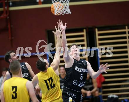 Basketball 2. Liga 2023/2024. Grunddurchgang 5. Runde.  Woerthersee Piraten gegen Guessing Blackbirds.   Jan-Arne Apschner (Piraten),  Sebastian Koch  (Guessing). Klagenfurt, am 4.11.2023.
Foto: Kuess
www.qspictures.net
---
pressefotos, pressefotografie, kuess, qs, qspictures, sport, bild, bilder, bilddatenbank