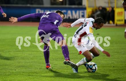 Fussball Bundesliga. WAC gegen SK Austria Klagenfurt.  Thierno Mamadou Lamarana Ballo  (WAC), Nikola Djoric  (Klagenfurt).  Wolfsberg, am 4.11.2023.
Foto: Kuess
www.qspictures.net
---
pressefotos, pressefotografie, kuess, qs, qspictures, sport, bild, bilder, bilddatenbank