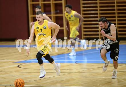 Basketball 2. Liga 2023/2024. Grunddurchgang 5. Runde.  Woerthersee Piraten gegen Guessing Blackbirds.  Jernej Andolsek Heine (Piraten), Thomas Linzer  (Guessing). Klagenfurt, am 4.11.2023.
Foto: Kuess
www.qspictures.net
---
pressefotos, pressefotografie, kuess, qs, qspictures, sport, bild, bilder, bilddatenbank