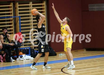 Basketball 2. Liga 2023/2024. Grunddurchgang 5. Runde.  Woerthersee Piraten gegen Guessing Blackbirds.  Daniel Filipovic (Piraten),  Jakob Ernst  (Guessing). Klagenfurt, am 4.11.2023.
Foto: Kuess
www.qspictures.net
---
pressefotos, pressefotografie, kuess, qs, qspictures, sport, bild, bilder, bilddatenbank