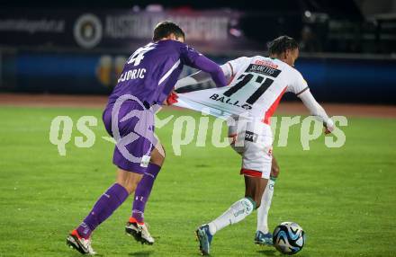 Fussball Bundesliga. WAC gegen SK Austria Klagenfurt.  Thierno Marmadou Lamarana Ballo,   (WAC), Nikola Djoric   (Klagenfurt).  Wolfsberg, am 4.11.2023.
Foto: Kuess
www.qspictures.net
---
pressefotos, pressefotografie, kuess, qs, qspictures, sport, bild, bilder, bilddatenbank