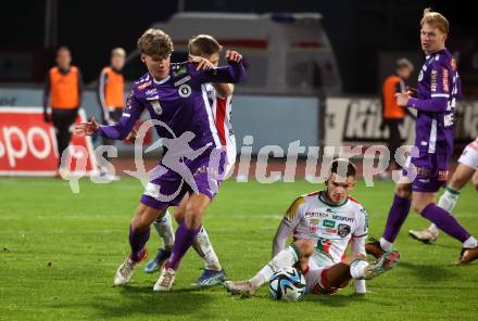 Fussball Bundesliga. WAC gegen SK Austria Klagenfurt.  Adis Jasic,  (WAC),   Jannik Robatsch   (Klagenfurt).  Wolfsberg, am 4.11.2023.
Foto: Kuess
www.qspictures.net
---
pressefotos, pressefotografie, kuess, qs, qspictures, sport, bild, bilder, bilddatenbank