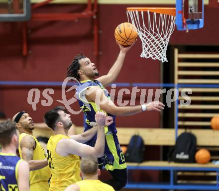 Basketball 2. Liga 2023/2024. Grunddurchgang 7. Runde.  Woerthersee Piraten gegen Future Team Steiermark..  Jan-Arne Apschner (Piraten),   Nikhil Sacher (Steiermark). Klagenfurt, am 17.11.2023.
Foto: Kuess
www.qspictures.net
---
pressefotos, pressefotografie, kuess, qs, qspictures, sport, bild, bilder, bilddatenbank