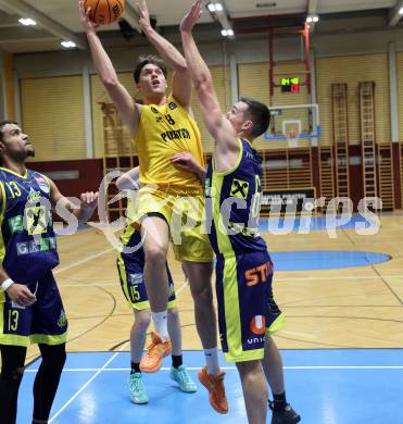 Basketball 2. Liga 2023/2024. Grunddurchgang 7. Runde.  Woerthersee Piraten gegen Future Team Steiermark..  Alexander Pirker (Piraten),    Benedict von Housewald (Steiermark). Klagenfurt, am 17.11.2023.
Foto: Kuess
www.qspictures.net
---
pressefotos, pressefotografie, kuess, qs, qspictures, sport, bild, bilder, bilddatenbank