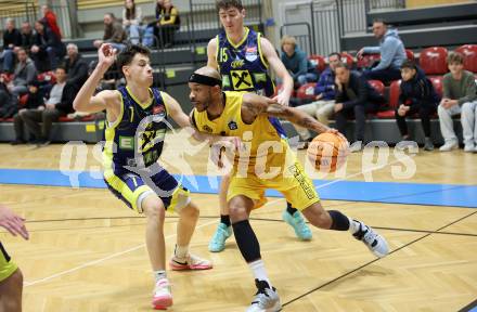 Basketball 2. Liga 2023/2024. Grunddurchgang 7. Runde.  Woerthersee Piraten gegen Future Team Steiermark..  Shawn L. Ray (Piraten),   Moritz Gauster (Steiermark). Klagenfurt, am 17.11.2023.
Foto: Kuess
www.qspictures.net
---
pressefotos, pressefotografie, kuess, qs, qspictures, sport, bild, bilder, bilddatenbank