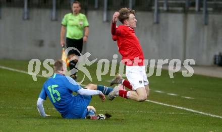 Fussball Laenderspiel Amateure. Oesterreich gegen Slowenien.  Michael Morgenstern,  (AUT),   Urh Gresovnik (SLO). Klagenfurt, am 26.11.2023.
Foto: Kuess
www.qspictures.net
---
pressefotos, pressefotografie, kuess, qs, qspictures, sport, bild, bilder, bilddatenbank