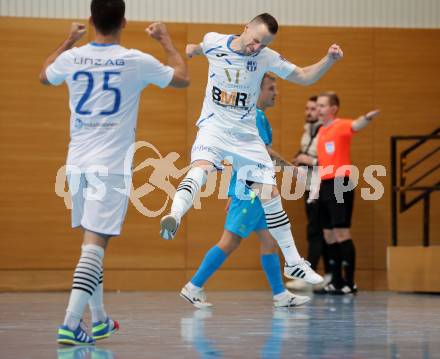 Futsal. FUTSAL versli.at Klagenfurt gegen FC Diamant Linz.  Torjubel Adis Muhamedagic, Aleksandar Milovanovic  (Linz). Klagenfurt, 26.11.2023.
Foto: Kuess
www.qspictures.net
---
pressefotos, pressefotografie, kuess, qs, qspictures, sport, bild, bilder, bilddatenbank