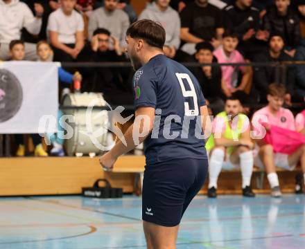 Futsal. Carinthia Flamengo Futsal Club gegen LPSV-Kaernten.  Torjubel Dino Matoruga,  (LPSV). Klagenfurt, 26.11.2023.
Foto: Kuess
www.qspictures.net
---
pressefotos, pressefotografie, kuess, qs, qspictures, sport, bild, bilder, bilddatenbank