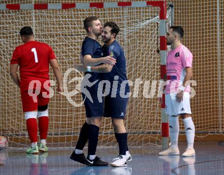 Futsal. Carinthia Flamengo Futsal Club gegen LPSV-Kaernten.  Torjubel  Senad Huseinbasic,  Nemanja Lukic, (LPSV). Klagenfurt, 26.11.2023.
Foto: Kuess
www.qspictures.net
---
pressefotos, pressefotografie, kuess, qs, qspictures, sport, bild, bilder, bilddatenbank