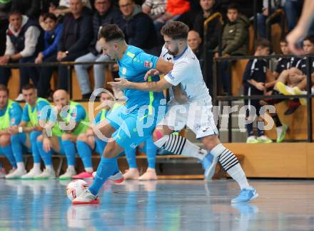 Futsal. FUTSAL versli.at Klagenfurt gegen FC Diamant Linz.   Vahid Muharemovic (Klagenfurt),  Sanel Skrgic  (Linz). Klagenfurt, 26.11.2023.
Foto: Kuess
www.qspictures.net
---
pressefotos, pressefotografie, kuess, qs, qspictures, sport, bild, bilder, bilddatenbank