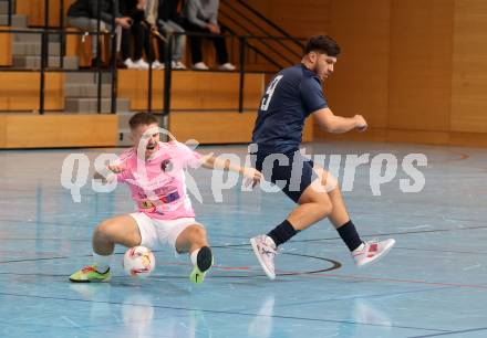 Futsal. Carinthia Flamengo Futsal Club gegen LPSV-Kaernten.  Smajl Delic  (C.F.F.C),   Dino Matoruga (LPSV). Klagenfurt, 26.11.2023.
Foto: Kuess
www.qspictures.net
---
pressefotos, pressefotografie, kuess, qs, qspictures, sport, bild, bilder, bilddatenbank