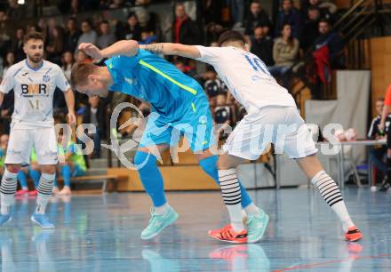 Futsal. FUTSAL versli.at Klagenfurt gegen FC Diamant Linz.  Matic Lokovsek  (Klagenfurt),    Edwin Skrgic (Linz). Klagenfurt, 26.11.2023.
Foto: Kuess
www.qspictures.net
---
pressefotos, pressefotografie, kuess, qs, qspictures, sport, bild, bilder, bilddatenbank