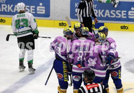 EBEL. Eishockey Bundesliga. EC VSV gegen HK Olimpija Ljubljana.   Torjubel Felix Maxa, Mark Katic, Marco Richter, Elias Jeronimo Wallenta, Dylan Macpherson  (VSV). Villach, am 28.11.2023
Foto: Kuess
www.qspictures.net
---
pressefotos, pressefotografie, kuess, qs, qspictures, sport, bild, bilder, bilddatenbank