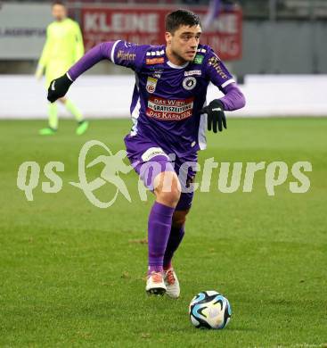 Fussball Bundesliga. SK Austria Klagenfurt gegen TSV Egger Glas Hartberg.   Nikola Djoric (Klagenfurt).   Klagenfurt, am 4.12.2023.
Foto: Kuess
---
pressefotos, pressefotografie, kuess, qs, qspictures, sport, bild, bilder, bilddatenbank