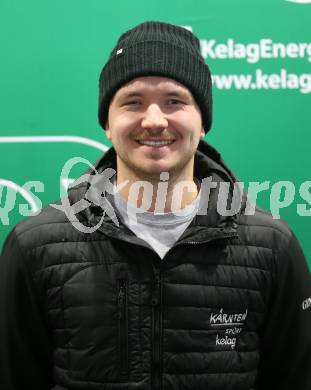 Kaernten Sport. Sportlermeeting. Package Uebergabe. Kevin Boeck   (BMX Freestyle). Klagenfurt, am 5.12.2023.
Foto: Kuess
---
pressefotos, pressefotografie, kuess, qs, qspictures, sport, bild, bilder, bilddatenbank