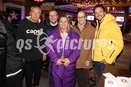 Fussball Bundesliga. SK Austria Klagenfurt. Nikolofeier. Trainer Peter Pacult, Daniela Mayr-Koren. Klagenfurt, am 6.12.2023.
Foto: Kuess
---
pressefotos, pressefotografie, kuess, qs, qspictures, sport, bild, bilder, bilddatenbank