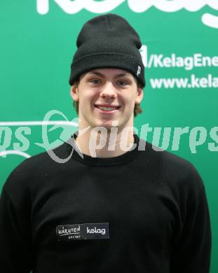 Kaernten Sport. Sportlermeeting. Package Uebergabe.  Lorenz Wotawa  (Schwimmen). Klagenfurt, am 5.12.2023.
Foto: Kuess
---
pressefotos, pressefotografie, kuess, qs, qspictures, sport, bild, bilder, bilddatenbank