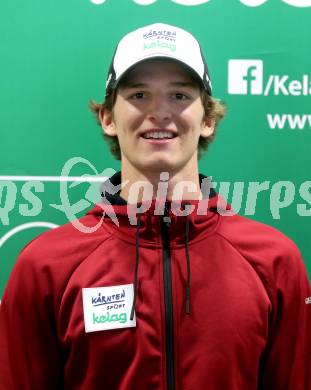 Kaernten Sport. Sportlermeeting. Package Uebergabe.   Martin Duerrschmid  (Wakeboard). Klagenfurt, am 5.12.2023.
Foto: Kuess
---
pressefotos, pressefotografie, kuess, qs, qspictures, sport, bild, bilder, bilddatenbank