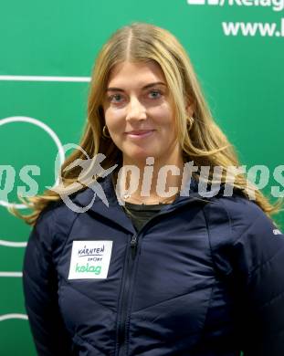 Kaernten Sport. Sportlermeeting. Package Uebergabe.  Laura Brandner  (Ski Alpin). Klagenfurt, am 5.12.2023.
Foto: Kuess
---
pressefotos, pressefotografie, kuess, qs, qspictures, sport, bild, bilder, bilddatenbank