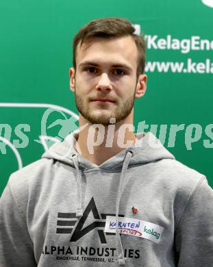 Kaernten Sport. Sportlermeeting. Package Uebergabe.  Hannes Koestenbaumer  (Karate). Klagenfurt, am 5.12.2023.
Foto: Kuess
---
pressefotos, pressefotografie, kuess, qs, qspictures, sport, bild, bilder, bilddatenbank