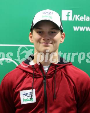 Kaernten Sport. Sportlermeeting. Package Uebergabe.  Werner Pietsch  (Snowboard). Klagenfurt, am 5.12.2023.
Foto: Kuess
---
pressefotos, pressefotografie, kuess, qs, qspictures, sport, bild, bilder, bilddatenbank