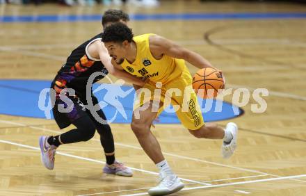 Basketball 2. Bundesliga. Woerthersee Piraten gegen Vienna United. Marcus Holyfield (Piraten), David Wrumnig (Vienna United). Klagenfurt, am 8.12.2023.
Foto: Kuess
---
pressefotos, pressefotografie, kuess, qs, qspictures, sport, bild, bilder, bilddatenbank