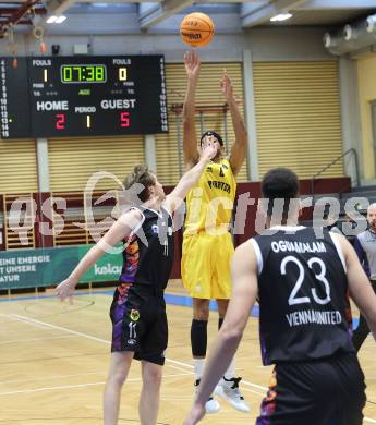 Basketball 2. Bundesliga. Woerthersee Piraten gegen Vienna United. Shawn L. Ray (Piraten), Marius Witzmann (Vienna United). Klagenfurt, am 8.12.2023.
Foto: Kuess
---
pressefotos, pressefotografie, kuess, qs, qspictures, sport, bild, bilder, bilddatenbank