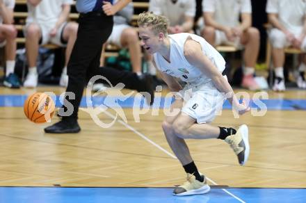 Basketball 2. Liga 2023/2024. Grunddurchgang 10. Runde.  KOS gegen Deutsch Wagram Alligators. Louis Heinrichs  (KOS). Klagenfurt, am 8.12.12023.
Foto: Kuess
---
pressefotos, pressefotografie, kuess, qs, qspictures, sport, bild, bilder, bilddatenbank