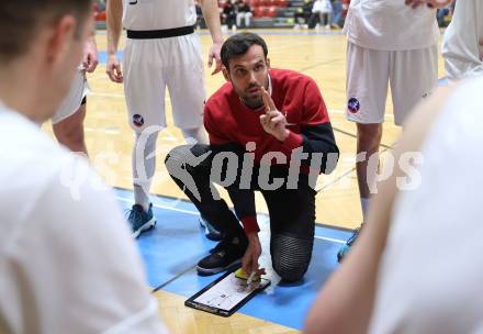 Basketball 2. Liga 2023/2024. Grunddurchgang 10. Runde.  KOS gegen Deutsch Wagram Alligators.   Trainer Dalibor Cevriz (KOS),    . Klagenfurt, am 8.12.12023.
Foto: Kuess
---
pressefotos, pressefotografie, kuess, qs, qspictures, sport, bild, bilder, bilddatenbank