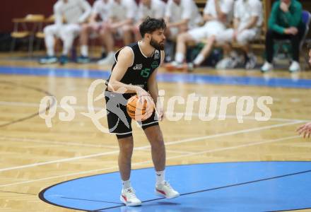 Basketball 2. Liga 2023/2024. Grunddurchgang 10. Runde.  KOS gegen Deutsch Wagram Alligators.   Josip Valentic  (Deutsch Wagram). Klagenfurt, am 8.12.12023.
Foto: Kuess
---
pressefotos, pressefotografie, kuess, qs, qspictures, sport, bild, bilder, bilddatenbank