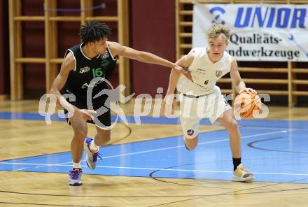 Basketball 2. Liga 2023/2024. Grunddurchgang 10. Runde.  KOS gegen Deutsch Wagram Alligators. Louis Heinrichs  (KOS),  Philip Konate  (Deutsch Wagram). Klagenfurt, am 8.12.12023.
Foto: Kuess
---
pressefotos, pressefotografie, kuess, qs, qspictures, sport, bild, bilder, bilddatenbank