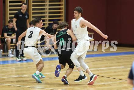 Basketball 2. Liga 2023/2024. Grunddurchgang 10. Runde.  KOS gegen Deutsch Wagram Alligators.  Niklas Michel, Maximilian Seher (KOS), Simon Marek   (Deutsch Wagram). Klagenfurt, am 8.12.12023.
Foto: Kuess
---
pressefotos, pressefotografie, kuess, qs, qspictures, sport, bild, bilder, bilddatenbank