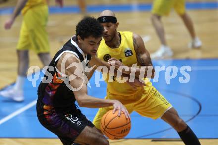 Basketball 2. Bundesliga. Woerthersee Piraten gegen Vienna United.  Shawn L. Ray (Piraten). Jakub Kotala (Vienna United).  Klagenfurt, am 8.12.2023.
Foto: Kuess
---
pressefotos, pressefotografie, kuess, qs, qspictures, sport, bild, bilder, bilddatenbank