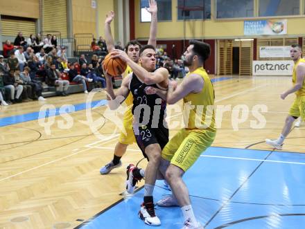 Basketball 2. Bundesliga. Woerthersee Piraten gegen Vienna United. Marin Sliskovic, Andreas Nuck (Piraten), Noah Oguamalam (Vienna United)  Klagenfurt, am 8.12.2023.
Foto: Kuess
---
pressefotos, pressefotografie, kuess, qs, qspictures, sport, bild, bilder, bilddatenbank