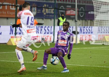 Fussball. Bundesliga. SK Austria Klagenfurt gegen Austria Wien.  Solomon Bonnah   (Austria Klagenfurt),   Marvin Potzmann   (Wien). Klagenfurt, 9.12.2023.
Foto: Kuess
---
pressefotos, pressefotografie, kuess, qs, qspictures, sport, bild, bilder, bilddatenbank