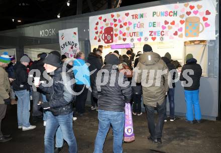 Fussball. Bundesliga. SK Austria Klagenfurt gegen Austria Wien.   Punschstand  (Austria Klagenfurt).  Klagenfurt, 9.12.2023.
Foto: Kuess
---
pressefotos, pressefotografie, kuess, qs, qspictures, sport, bild, bilder, bilddatenbank