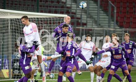 Fussball. Bundesliga. SK Austria Klagenfurt gegen Austria Wien.  Nikola Djoric, Nicolas Wimmer, Turgay Gemicibasi   (Austria Klagenfurt),   Johannes Handl   (Wien). Klagenfurt, 9.12.2023.
Foto: Kuess
---
pressefotos, pressefotografie, kuess, qs, qspictures, sport, bild, bilder, bilddatenbank