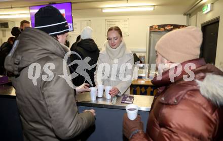 Fussball. Bundesliga. SK Austria Klagenfurt gegen Austria Wien.  Punschstand   (Austria Klagenfurt). Klagenfurt, 9.12.2023.
Foto: Kuess
---
pressefotos, pressefotografie, kuess, qs, qspictures, sport, bild, bilder, bilddatenbank