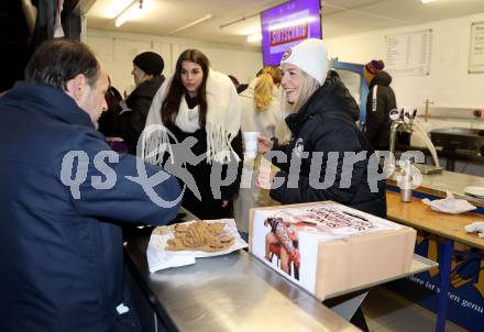 Fussball. Bundesliga. SK Austria Klagenfurt gegen Austria Wien.  Punschstand   (Austria Klagenfurt). Klagenfurt, 9.122.023.
Foto: Kuess
---
pressefotos, pressefotografie, kuess, qs, qspictures, sport, bild, bilder, bilddatenbank