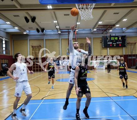 Basketball 2. Liga 2023/2024. Grunddurchgang 12. Runde.  KOS gegen Mattersburg Rocks.    Anton Marusic (KOS),   Petar Zivkovic (Mattersburg Rocks). Klagenfurt, am 16.12.12023.
Foto: Kuess
www.qspictures.net
---
pressefotos, pressefotografie, kuess, qs, qspictures, sport, bild, bilder, bilddatenbank