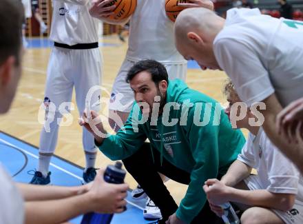 Basketball 2. Liga 2023/2024. Grunddurchgang 12. Runde.  KOS gegen Mattersburg Rocks.    Trainer  Dalibor Cevriz (KOS). Klagenfurt, am 16.12.12023.
Foto: Kuess
www.qspictures.net
---
pressefotos, pressefotografie, kuess, qs, qspictures, sport, bild, bilder, bilddatenbank