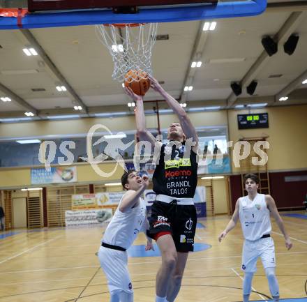 Basketball 2. Liga 2023/2024. Grunddurchgang 12. Runde.  KOS gegen Mattersburg Rocks.    Maximilian Seher (KOS), Evgenios Sergienko   (Mattersburg Rocks). Klagenfurt, am 16.12.12023.
Foto: Kuess
www.qspictures.net
---
pressefotos, pressefotografie, kuess, qs, qspictures, sport, bild, bilder, bilddatenbank