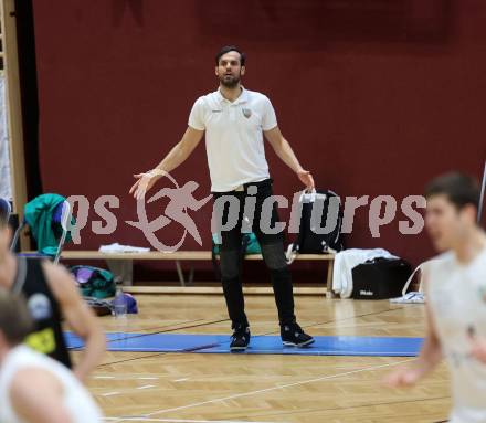 Basketball 2. Liga 2023/2024. Grunddurchgang 12. Runde.  KOS gegen Mattersburg Rocks.    Trainer  Dalibor Cevriz (KOS). Klagenfurt, am 16.12.12023.
Foto: Kuess
www.qspictures.net
---
pressefotos, pressefotografie, kuess, qs, qspictures, sport, bild, bilder, bilddatenbank