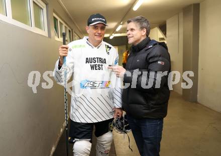 Eishockey Legenden Turnier.   Karl Wendlinger, Christian Reichel. Villach, am 16.12.2023.
Foto: Kuess

---
pressefotos, pressefotografie, kuess, qs, qspictures, sport, bild, bilder, bilddatenbank