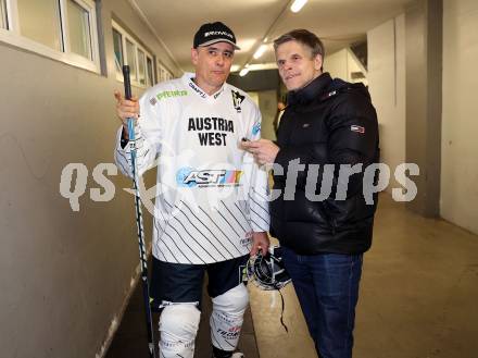 Eishockey Legenden Turnier.  Karl Wendlinger, Christian Reichel . Villach, am 16.12.2023.
Foto: Kuess

---
pressefotos, pressefotografie, kuess, qs, qspictures, sport, bild, bilder, bilddatenbank