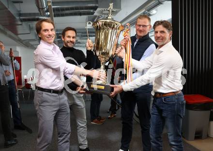 Eishockey. Legenden Turnier. Pressekonferenz.  Dieter Kalt, Thomas Koch, Guenther Lanzinger, Wolfgang Kromp . KLagenfurt, am 6.12.2023.
Foto: Kuess
---
pressefotos, pressefotografie, kuess, qs, qspictures, sport, bild, bilder, bilddatenbank