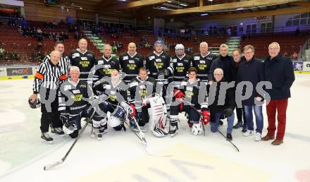 Eishockey Revival. Legenden Turnier. Mannschaftsfot Int. All-Star-Team. Villach, am 16.12.2023.
Foto: Kuess
---
pressefotos, pressefotografie, kuess, qs, qspictures, sport, bild, bilder, bilddatenbank